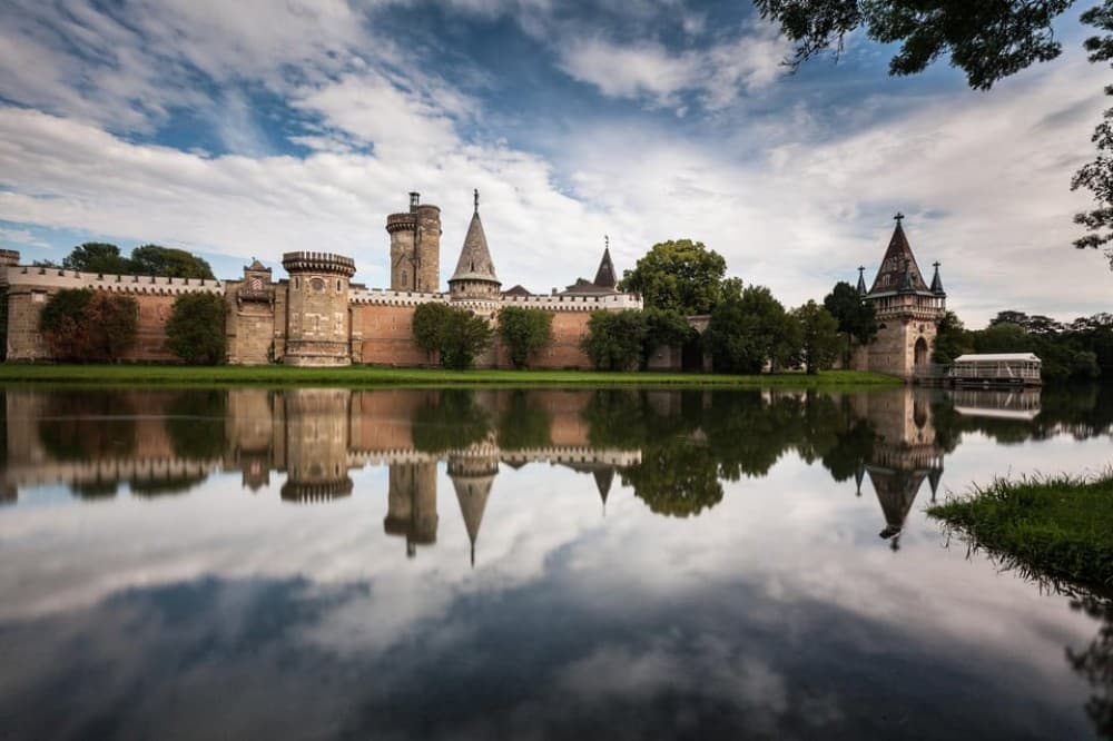 Castles around Vienna - Day Trip from Vienna and Bratislava | ®ExcursionMania