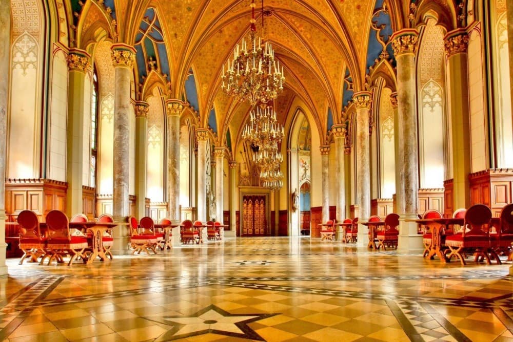 Castles around Vienna - Day Trip from Vienna and Bratislava | ®ExcursionMania