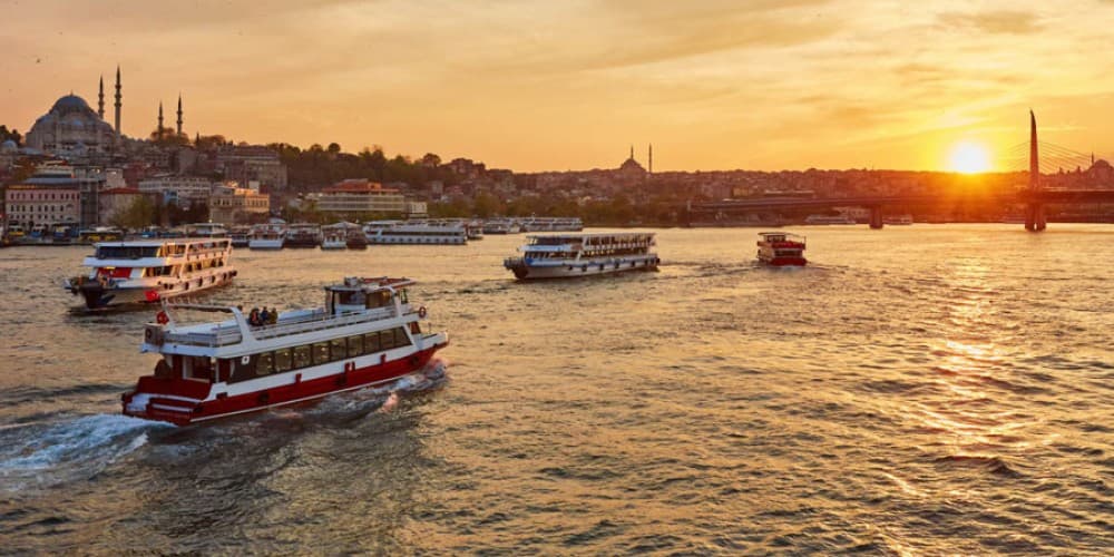 Everyday Sunset Bosphorus Tour With Tea | ®ExcursionMania