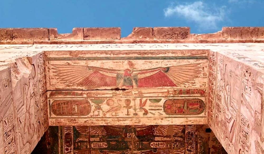 Luxor Private Tour: Medinat Habu & Valley of the Queens | ®ExcursionMania