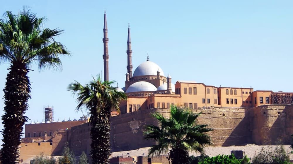 Cairo Layover Tour from Airport: Pyramids, Citadel & Bazaar | ®ExcursionMania