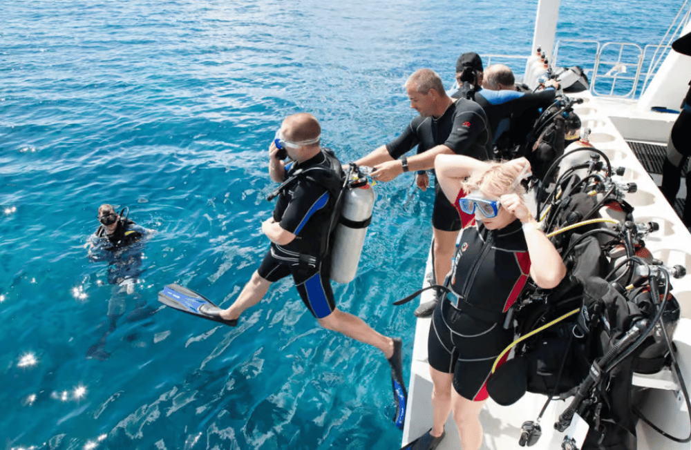 Alanya: Scuba Diving Tour with Lunch and Hotel Transfers | ®ExcursionMania