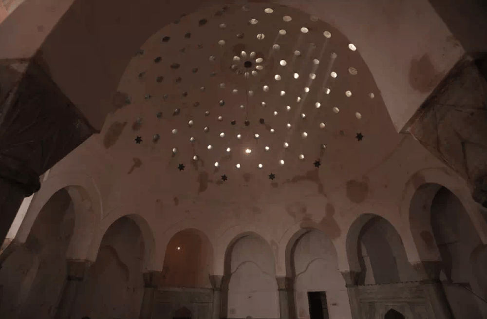 Historical Cemberlitas Hammam in Old City | ®ExcursionMania