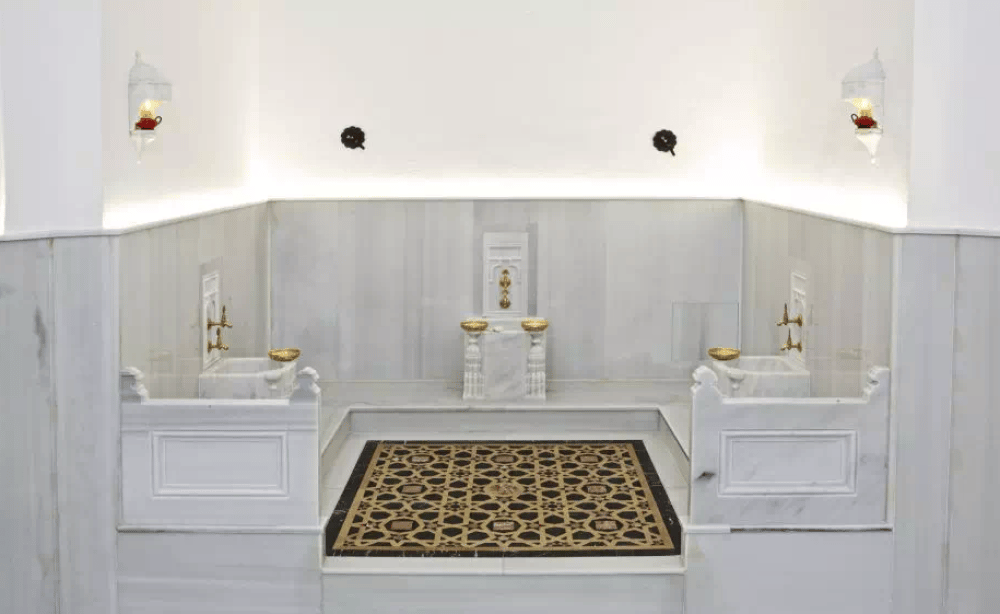 Historical Hurrem Sultan Hammam in Old City | ®ExcursionMania