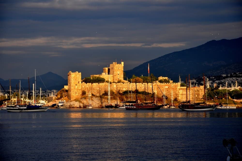Walking Tour Of Halicarnasos & Bodrum St Peters Castle | ®ExcursionMania