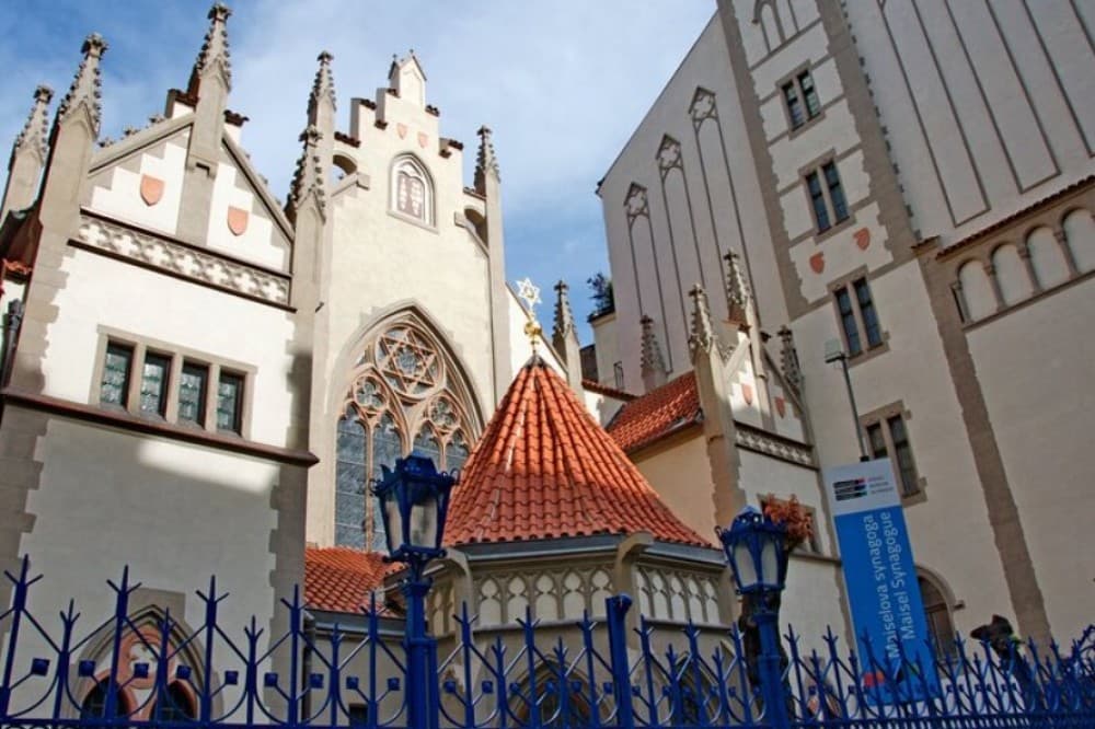 Jewish History and Old Town Walking Tour of Prague | ®ExcursionMania