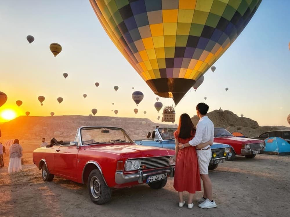 Cappadocia: Cappadocia: Sunrise Daytime and Sunset Classic Car Experience | ®ExcursionMania