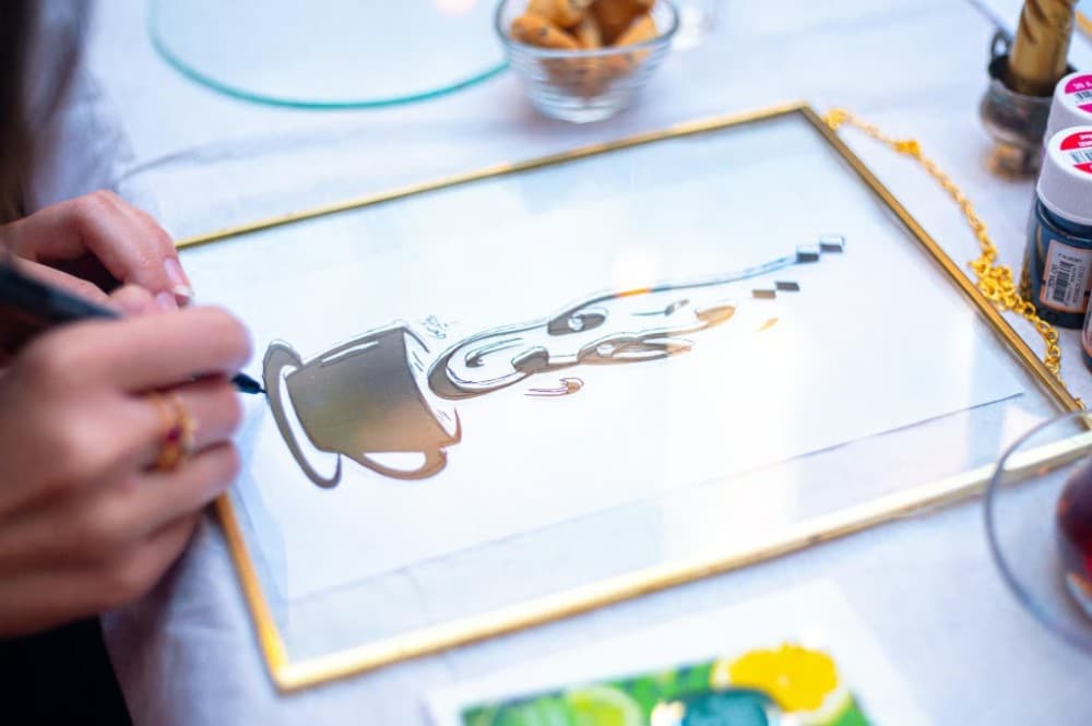 Istanbul: Traditional Calligraphy on Glass Painting Workshop | ®ExcursionMania