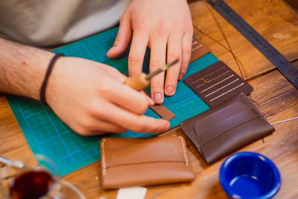 Istanbul: Leather Crafting Workshop with Snacks and Drinks | ®ExcursionMania