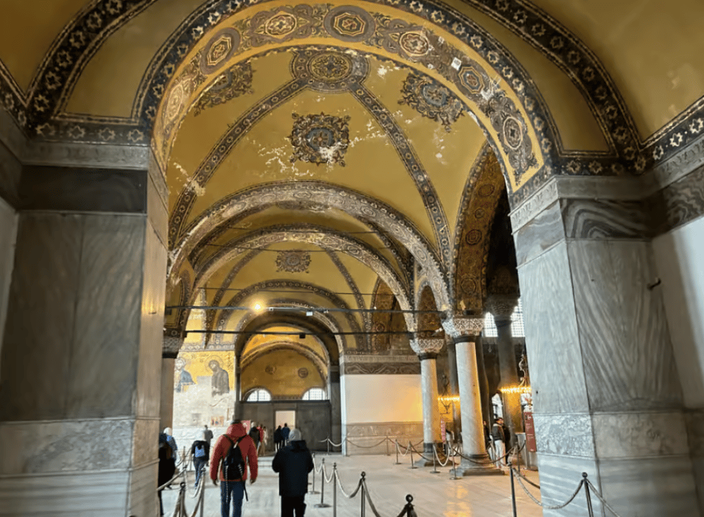 Istanbul: Hagia Sophia Tour with Skip-the-Line Entry Ticket | ®ExcursionMania