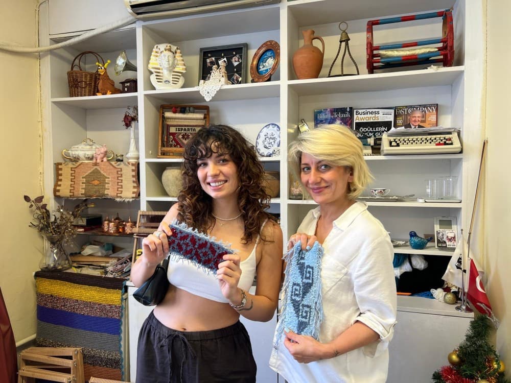 Istanbul: Turkish Carpet/Rug Weaving Workshop with Artisan | ®ExcursionMania