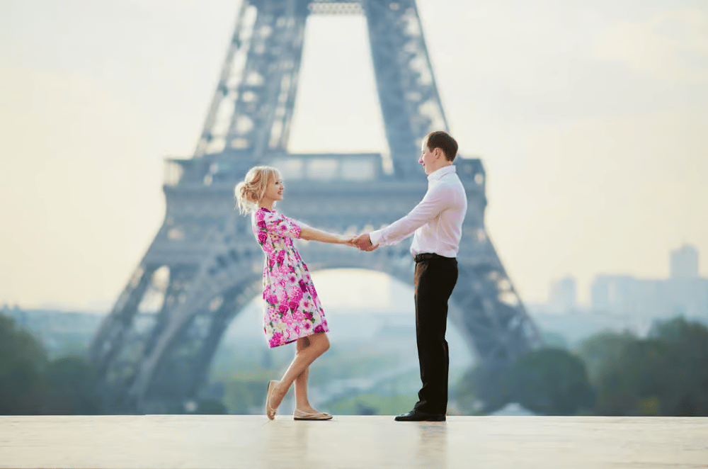 Paris: Eiffel Tower Photo Shoot | ®ExcursionMania