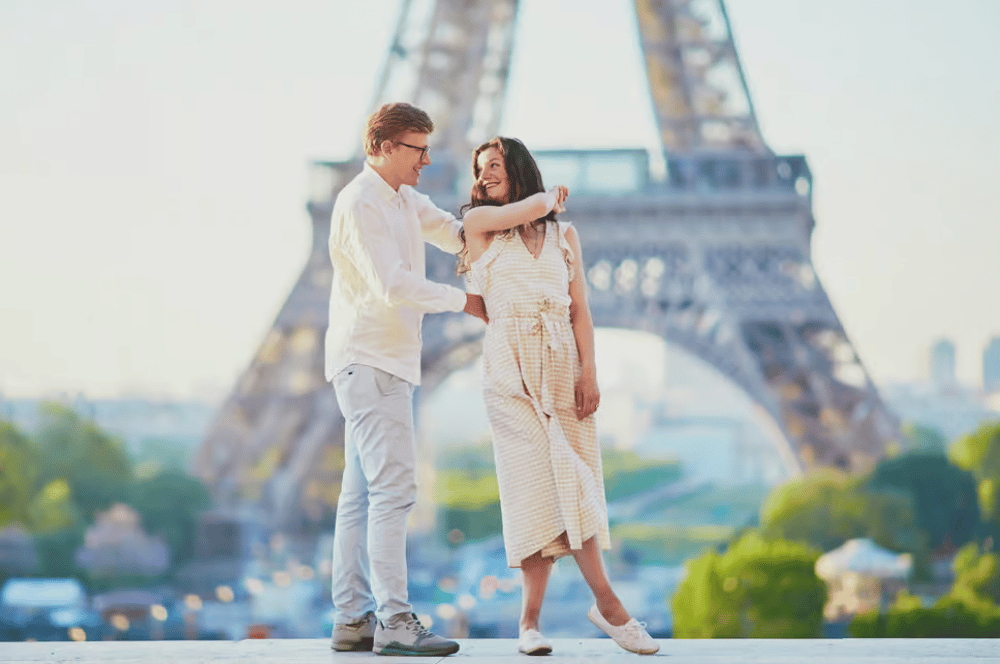Paris: Eiffel Tower Photo Shoot | ®ExcursionMania