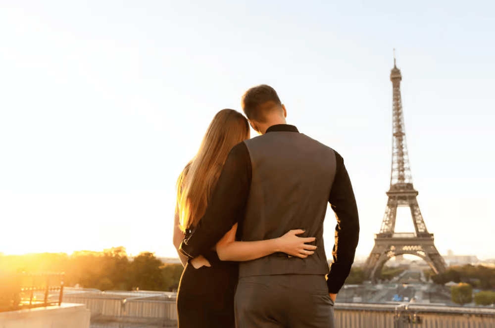 Paris: Eiffel Tower Photo Shoot | ®ExcursionMania