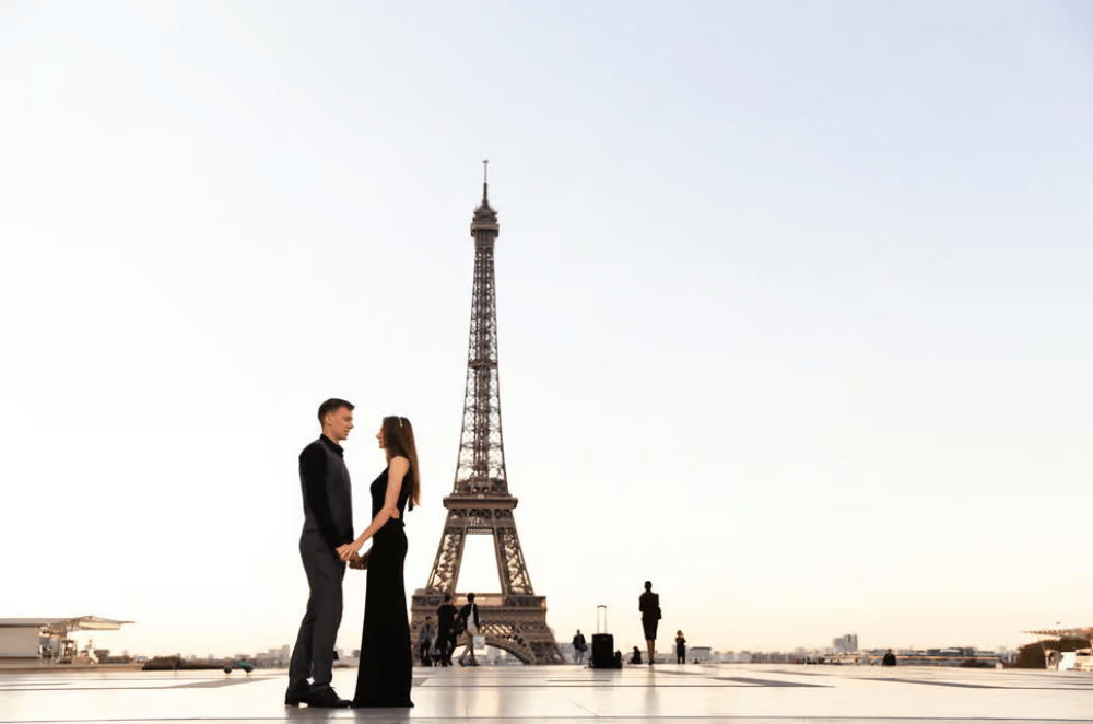 Paris: Eiffel Tower Photo Shoot | ®ExcursionMania