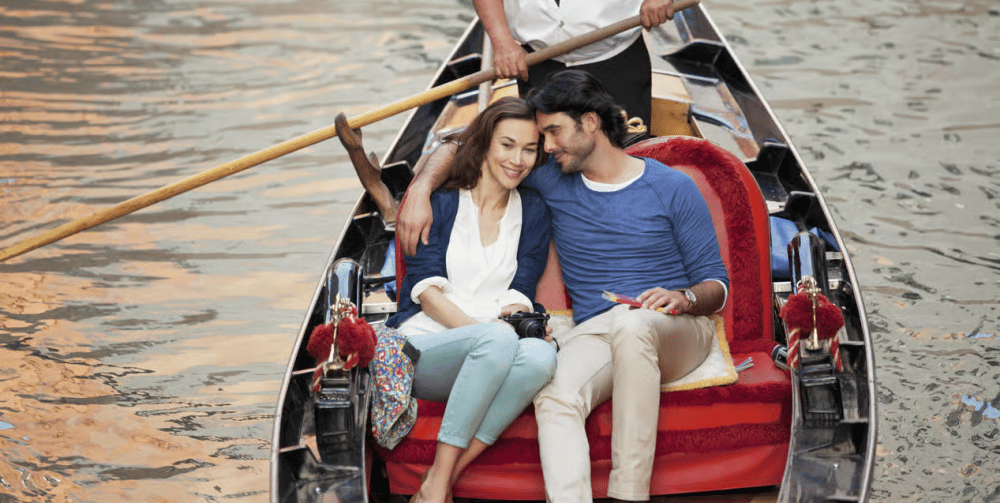 Venice: Private Gondola Ride with Personal Photographer | ®ExcursionMania