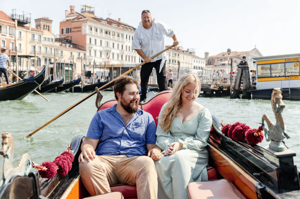 Venice: Private Gondola Ride with Personal Photographer | ®ExcursionMania