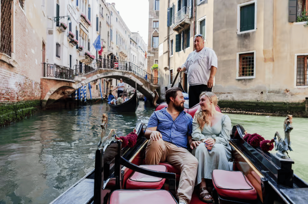 Venice: Private Gondola Ride with Personal Photographer | ®ExcursionMania