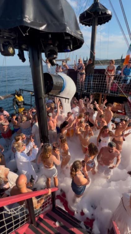 From Antalya: Galleon Pirate Boat Trip Full-Day Fun | ®ExcursionMania