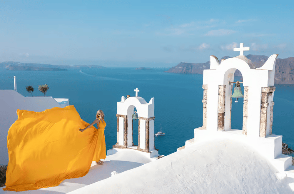 Santorini: Flying Dress Photoshoot | ®ExcursionMania