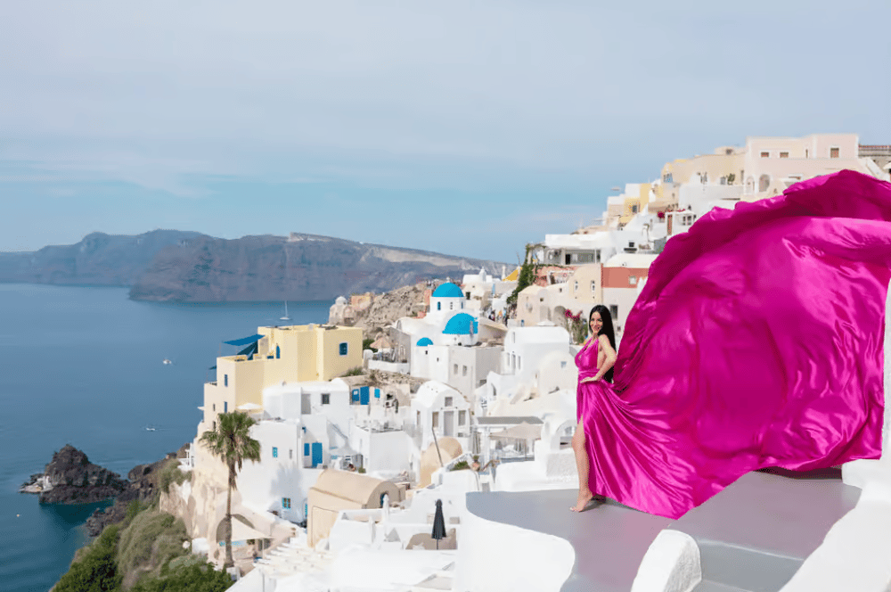 Santorini: Flying Dress Photoshoot | ®ExcursionMania