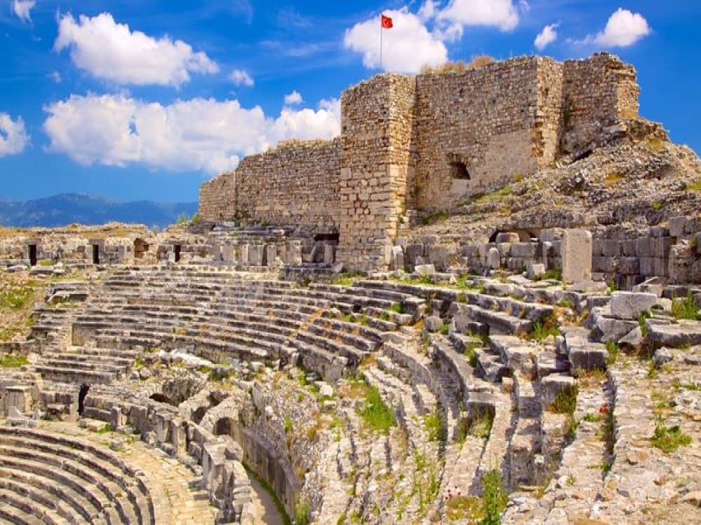 From Kusadasi: Priene Miletos Didyma Tour | ®ExcursionMania