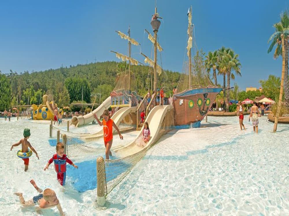 Kuşadası: Kusadasi Aqua Fantasy Waterpark With Hotel Transfer | ®ExcursionMania