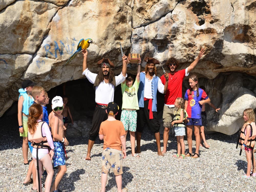 Alanya Pirate Boat Trip: Fun Food and Fantastical Views | ®ExcursionMania