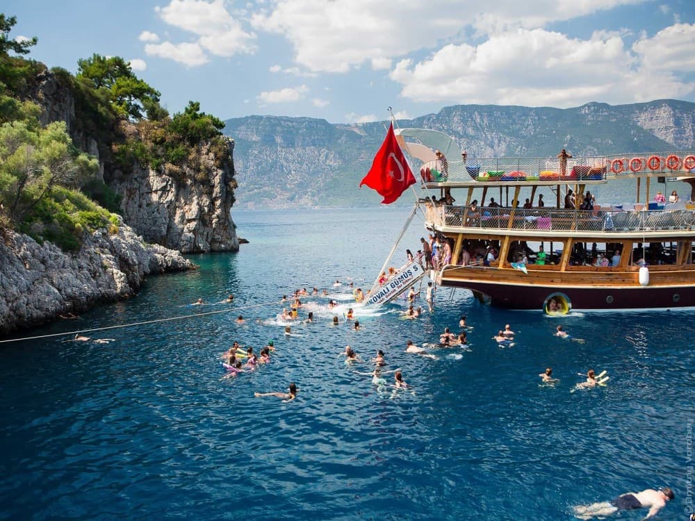 Marmaris: Cleopatra Island Boat Cruise with Lunch and Transfer | ®ExcursionMania