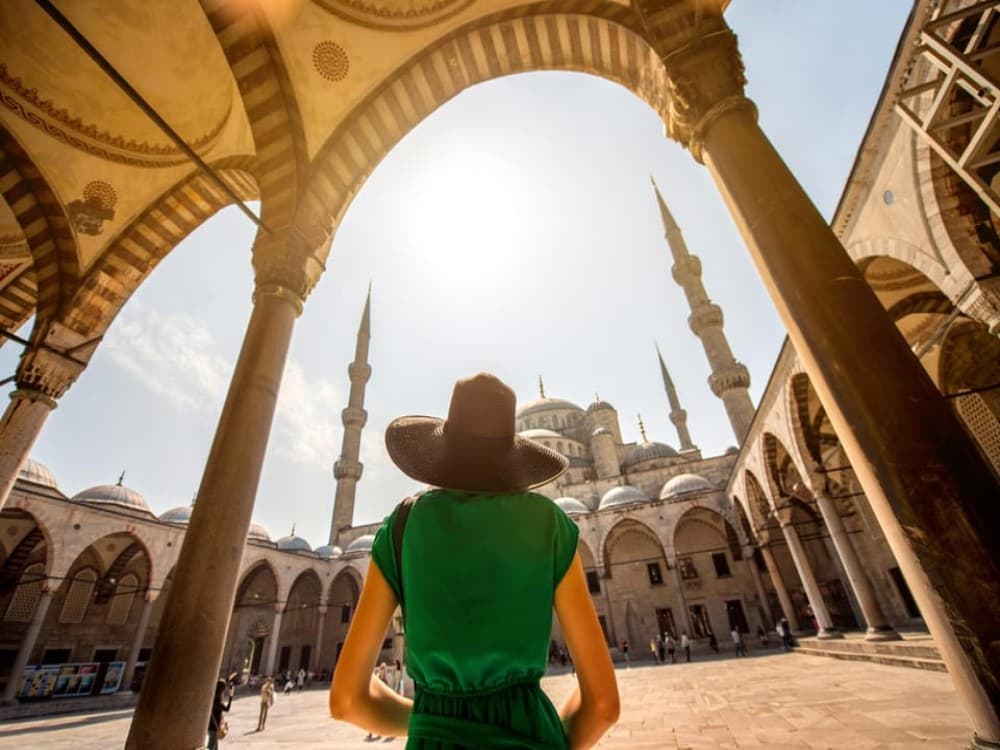 Istanbul: Hagia Sophia Blue Mosque and Grand Bazaar Tour | ®ExcursionMania