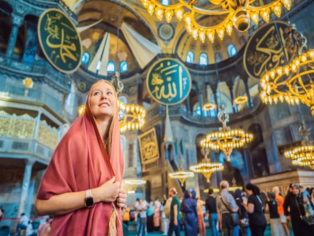 Istanbul: Hagia Sophia Blue Mosque and Grand Bazaar Tour | ®ExcursionMania