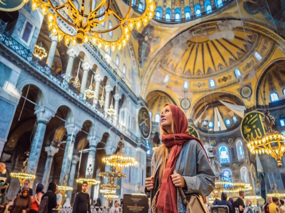 Istanbul: Hagia Sophia Blue Mosque and Grand Bazaar Tour | ®ExcursionMania