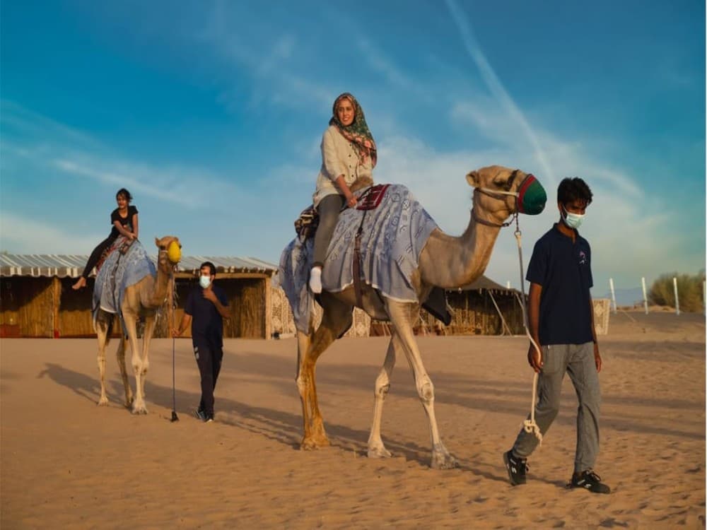 Dubai: Private Hot Air Balloon Tour Over the Dubai Desert | ®ExcursionMania