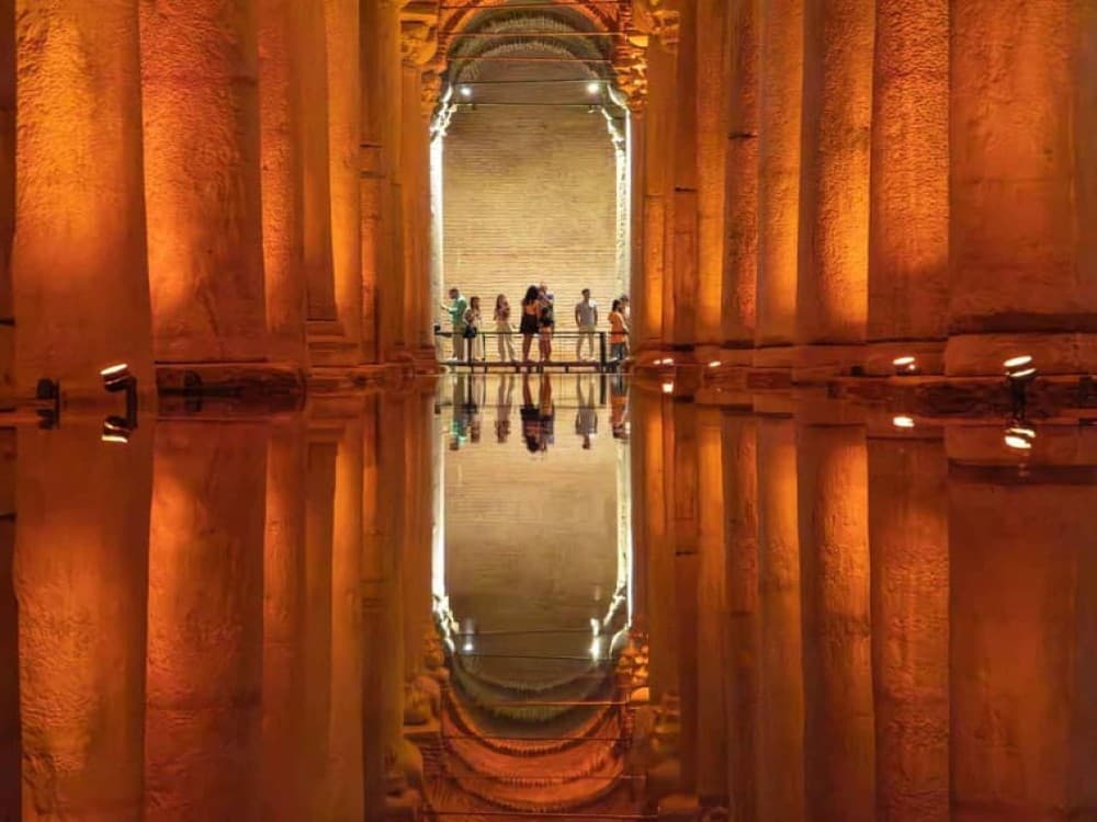 Istanbul: Explore Hagia Sophia, Topkapi Palace & Basilica Cistern | ®ExcursionMania
