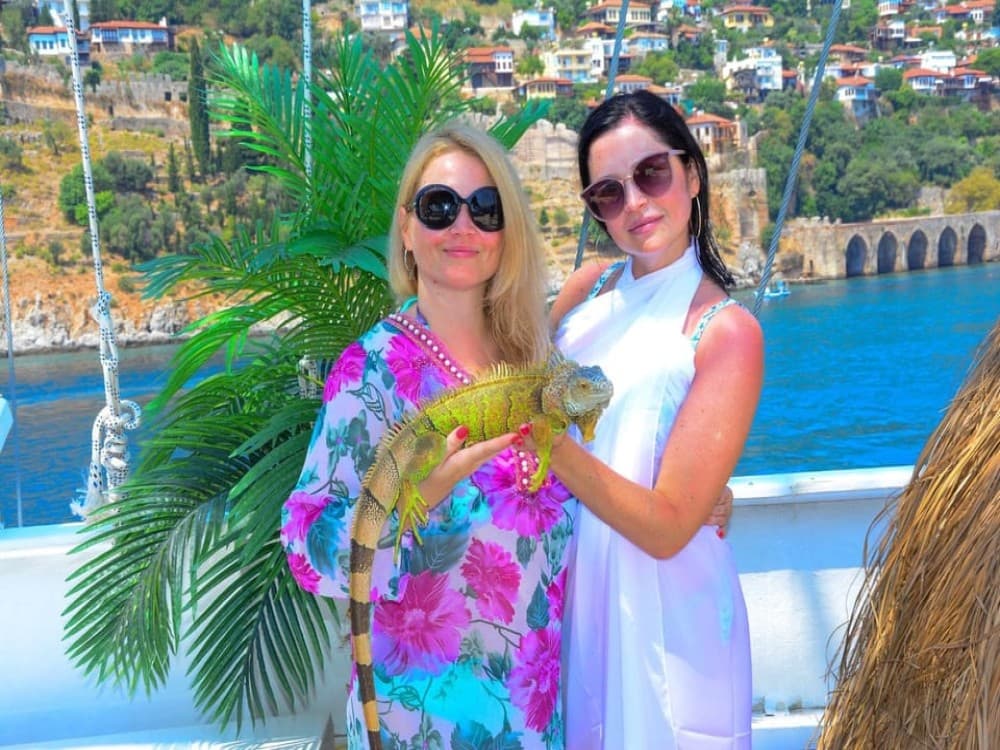 Side Harem Maldives Yacht: Luxury Boat Tour with Unforgettable Views | ®ExcursionMania