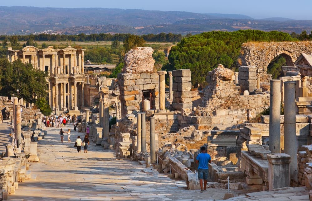 Journey Through Time: Izmir Ephesus & Pamukkale 1-Day Tour | ®ExcursionMania