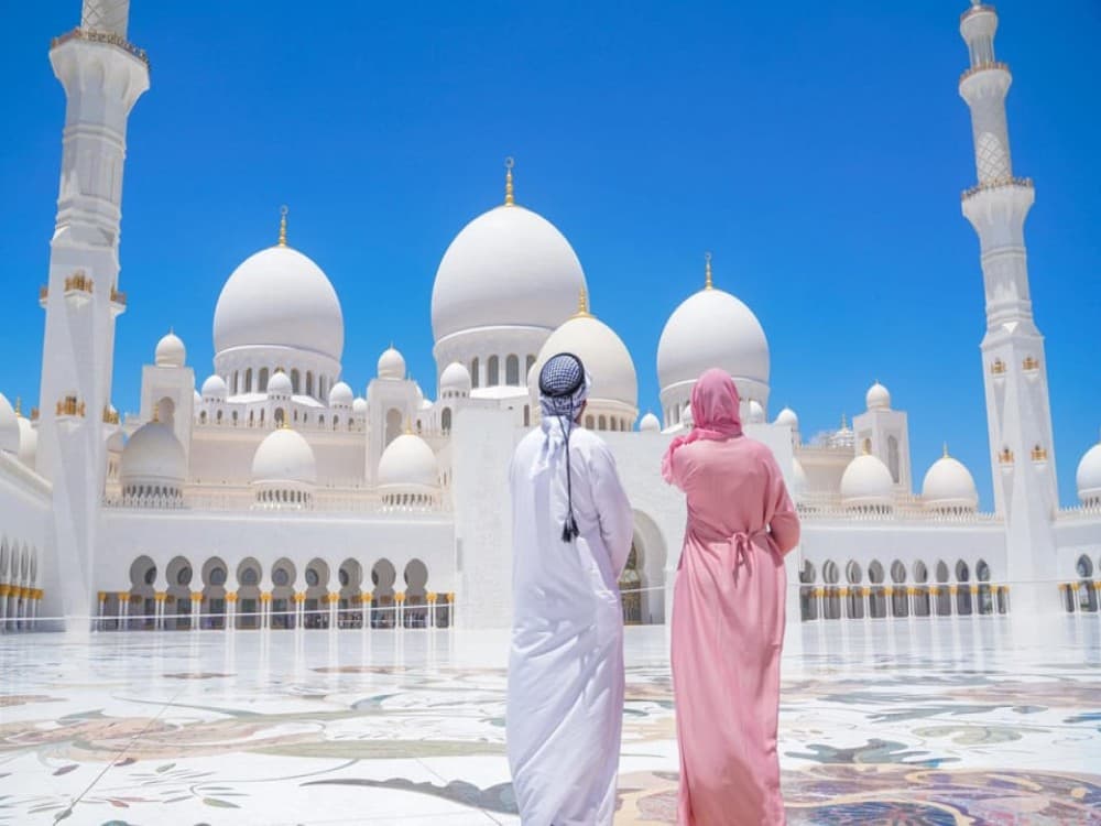 From Dubai: Abu Dhabi Premium Full-Day Sightseeing Tour | ®ExcursionMania