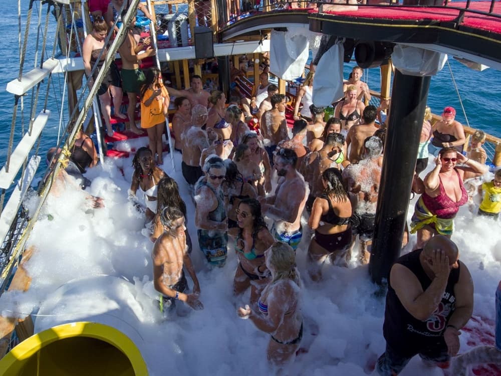 City of Side: Half Day Boat Trip w/ Hotel Transfer | ®ExcursionMania