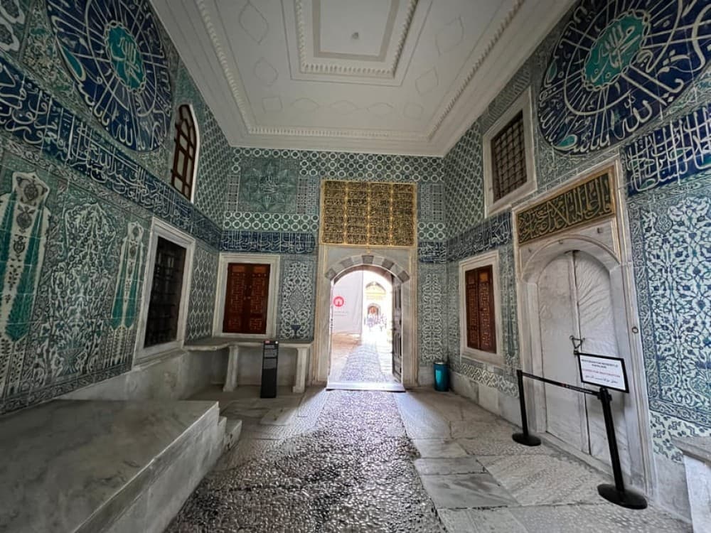 Hagia Irene Topkapi Palace and Harem Guided Tour | ®ExcursionMania