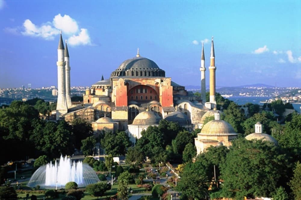 Istanbul’s Highlights: Private Layover Adventure | ®ExcursionMania