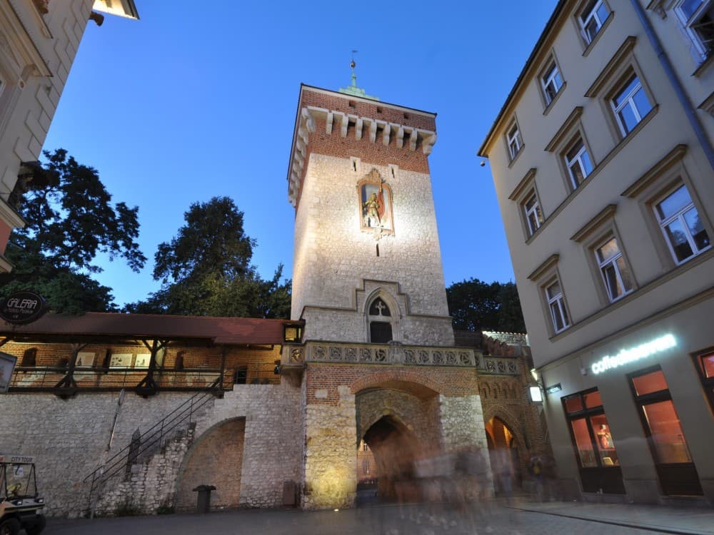 Krakow: St. Florian's Gate | ®ExcursionMania