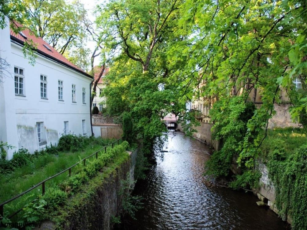 Kampa Island