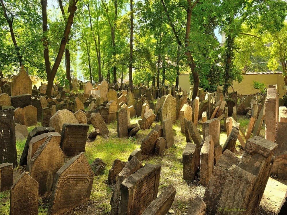 Old Jewish Cemetery