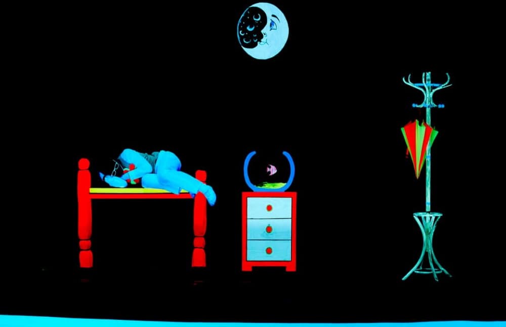 WOW Black Light Theater