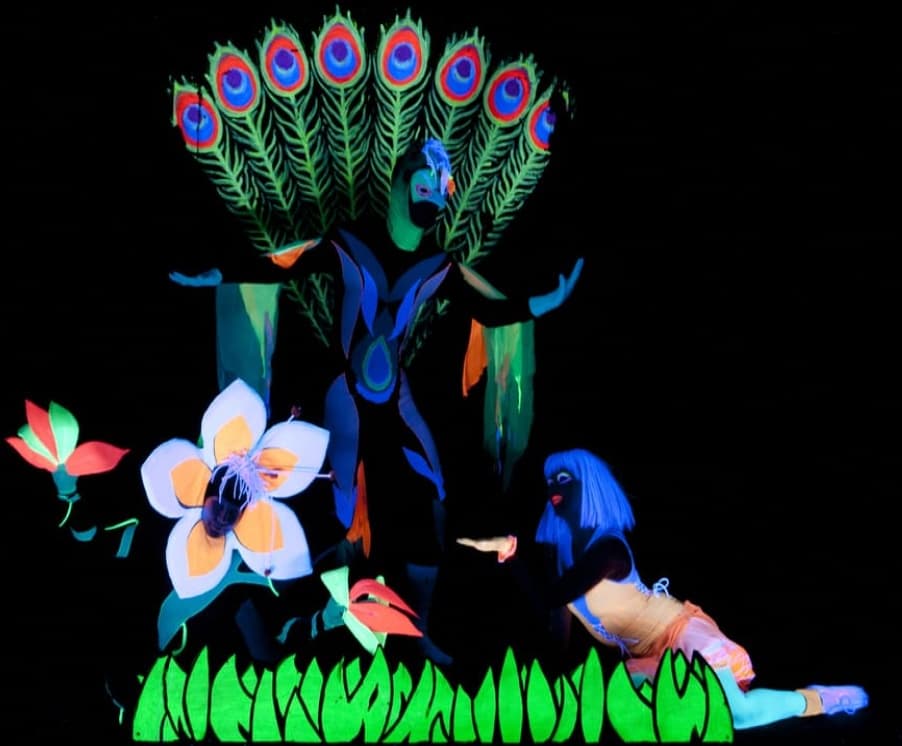 WOW Black Light Theater