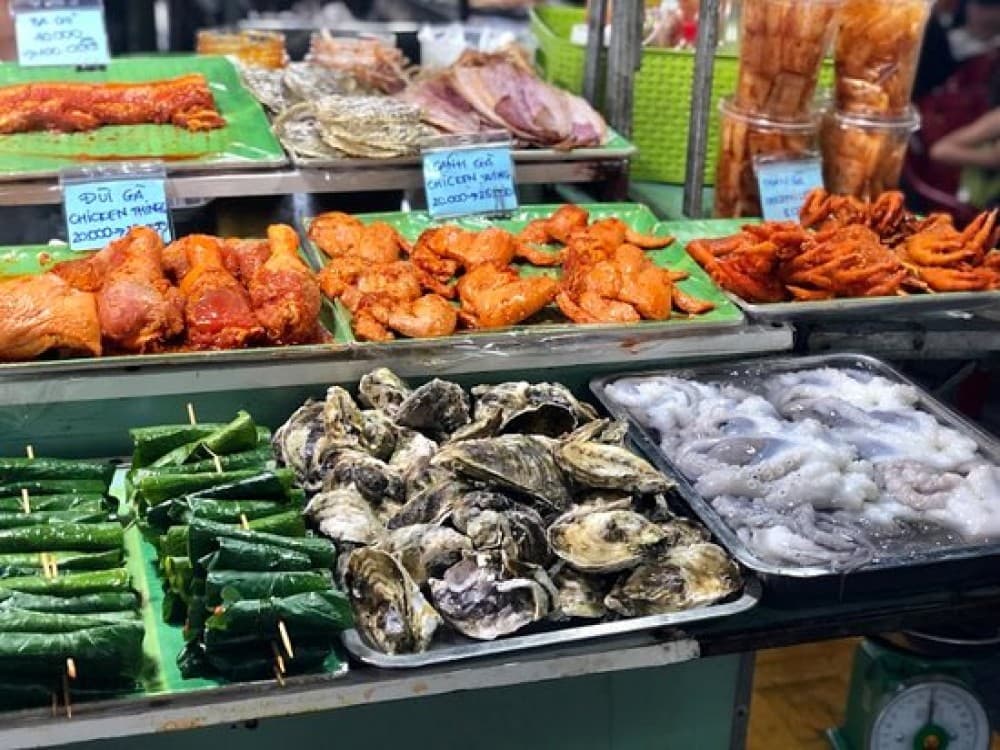 Son Tra Night Market