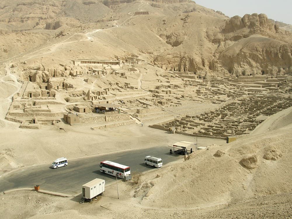 Deir el-Medina (Valley of the Artisans)