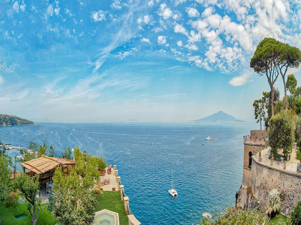  Villa Comunale di Sorrento 