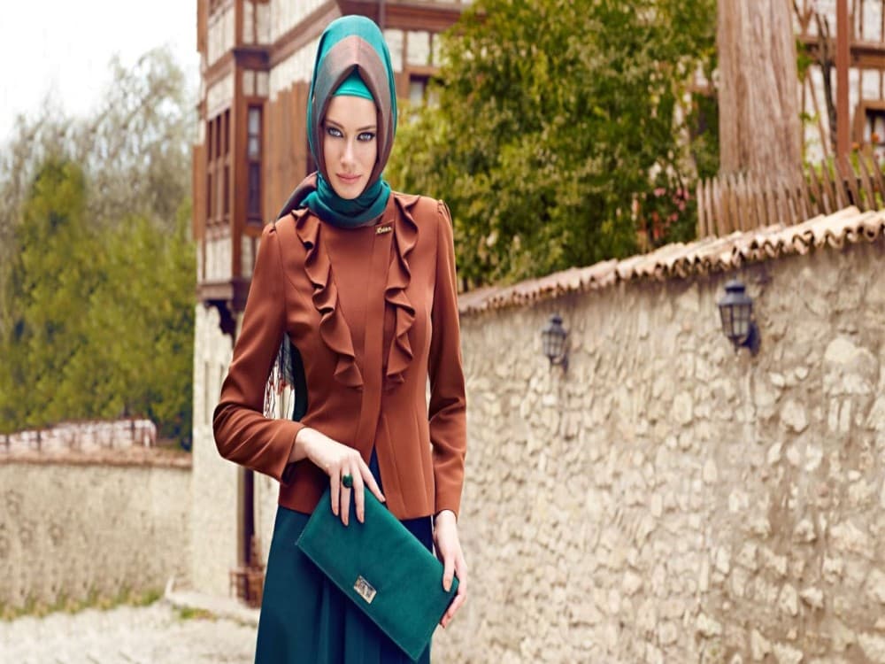 Do you have to wear a hijab in Turkey?<