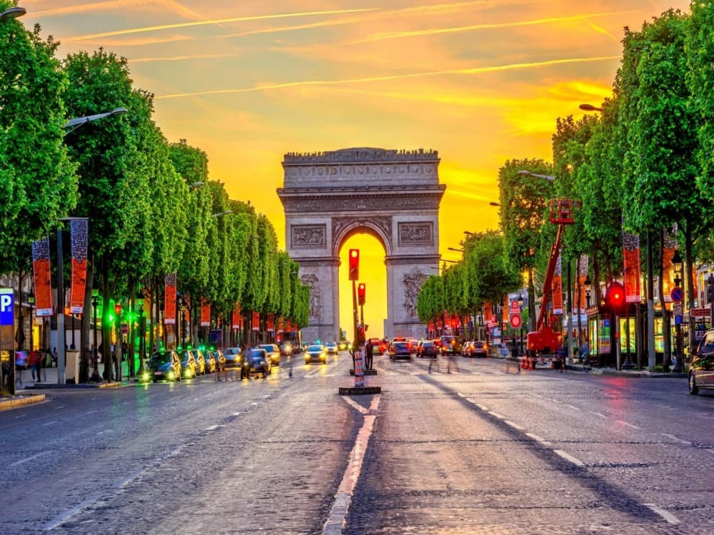 Champs-Elysees